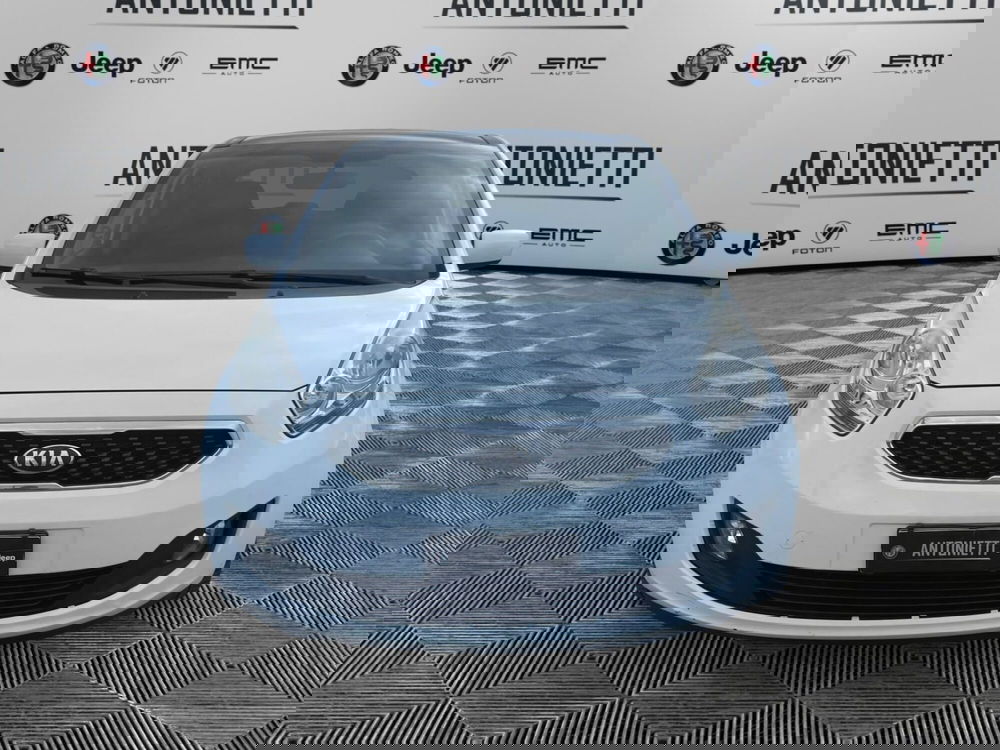 Kia Venga usata a Ancona (2)