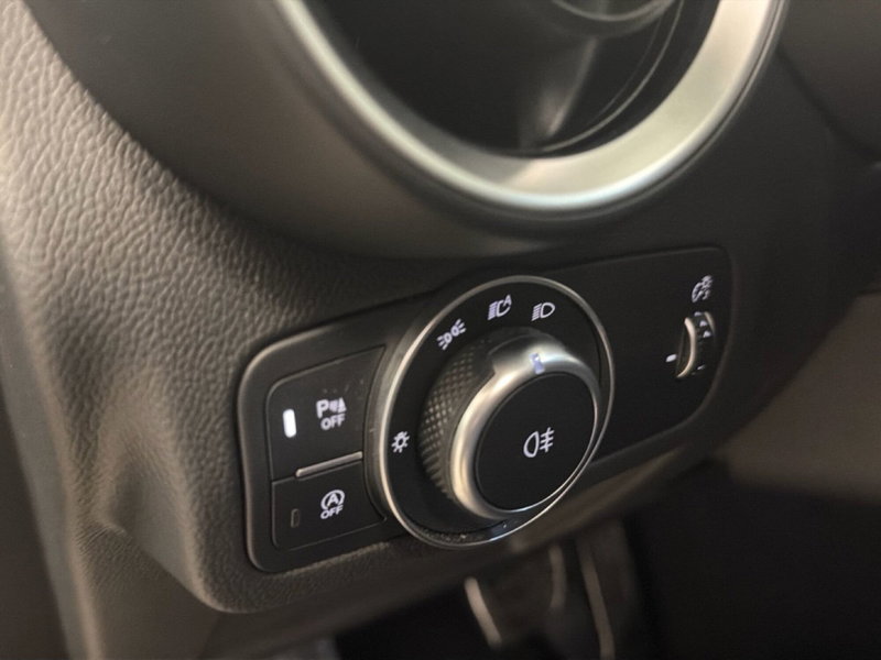 Alfa Romeo Stelvio nuova a Palermo (10)