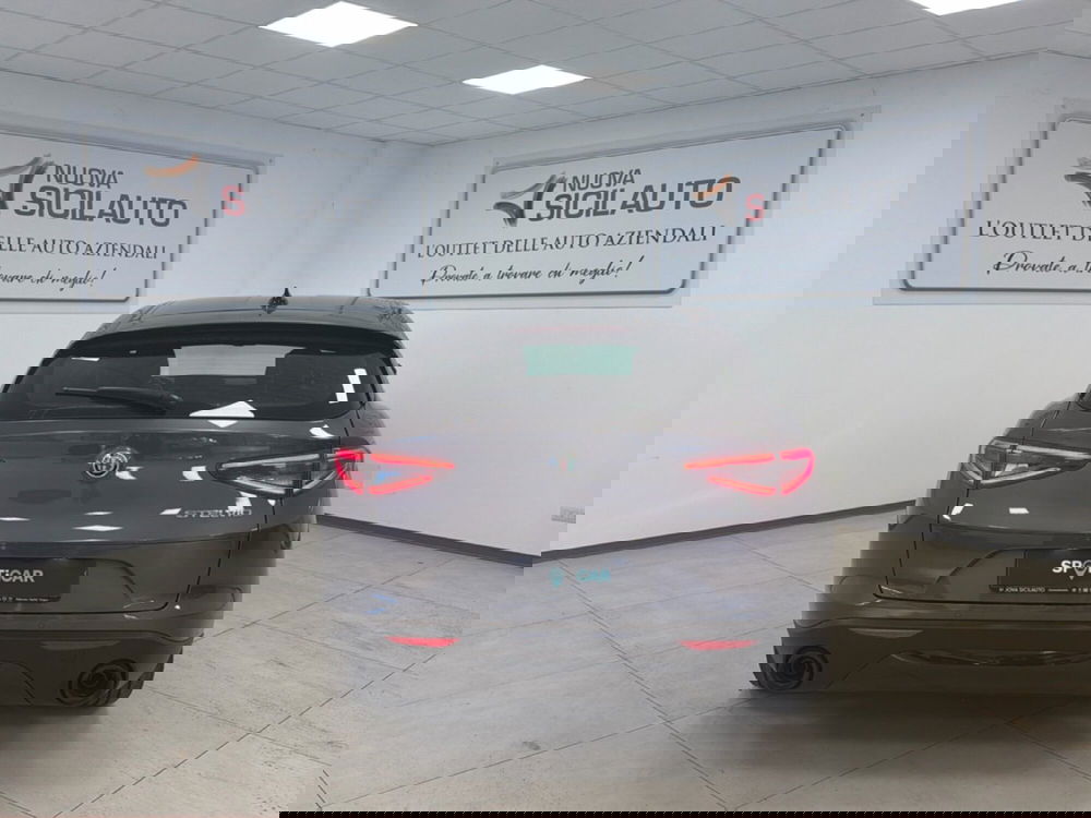 Alfa Romeo Stelvio nuova a Palermo (16)