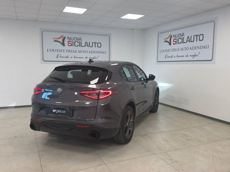 Alfa Romeo Stelvio nuova a Palermo (17)