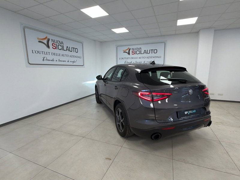 Alfa Romeo Stelvio nuova a Palermo (18)