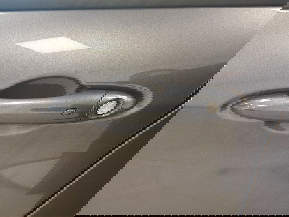 Alfa Romeo Stelvio nuova a Palermo (7)