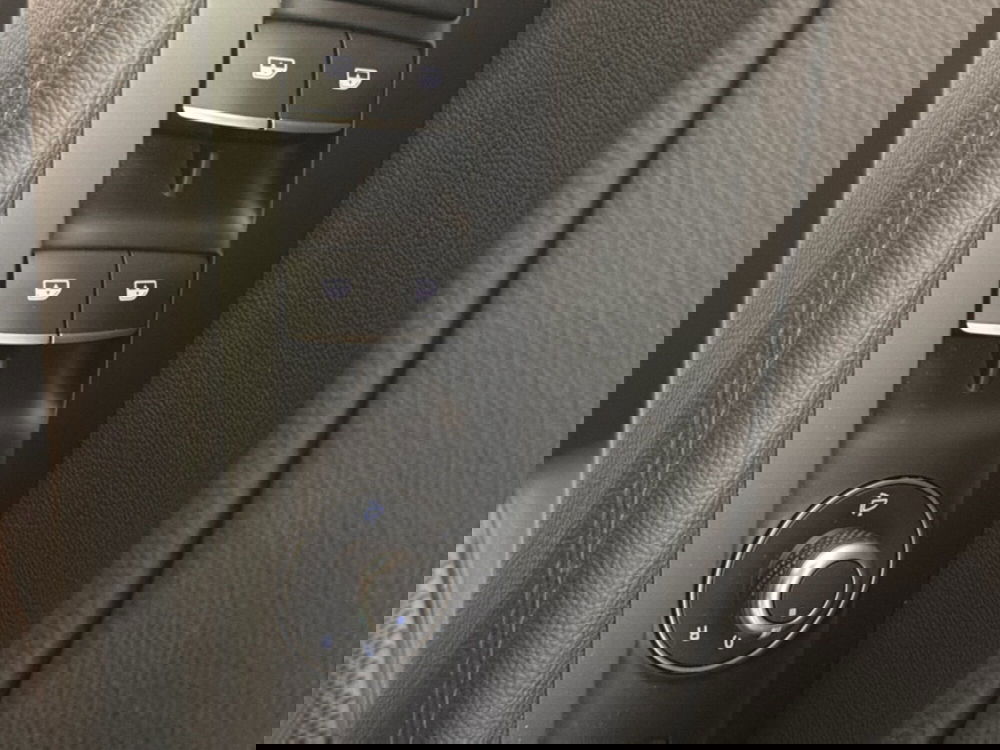 Alfa Romeo Stelvio nuova a Palermo (9)