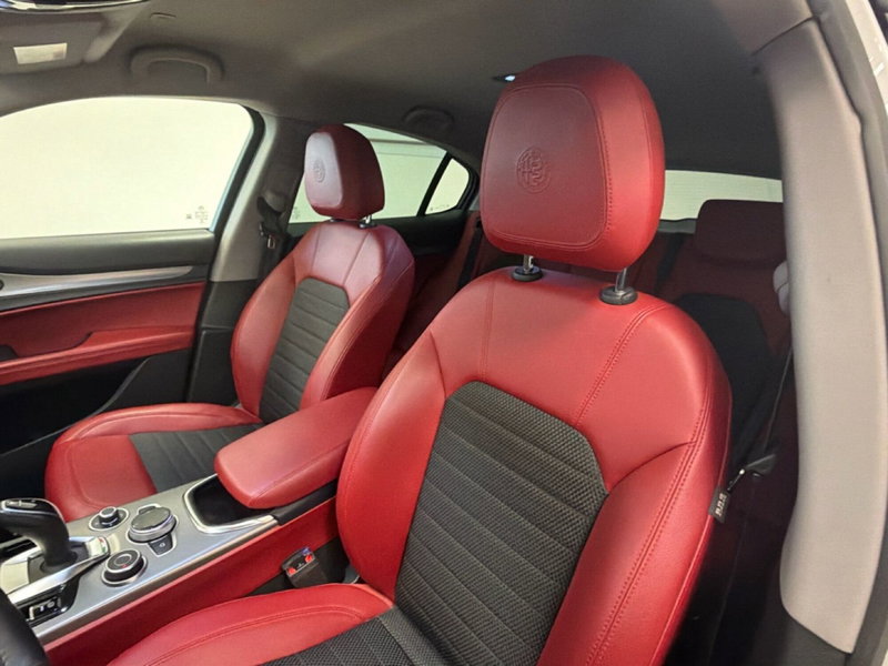 Alfa Romeo Stelvio usata a Palermo (10)