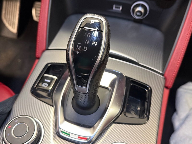 Alfa Romeo Stelvio usata a Palermo (13)