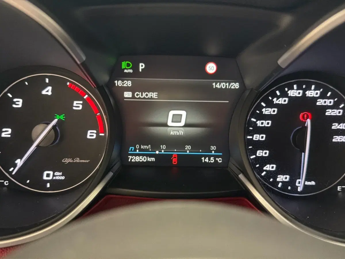 Alfa Romeo Stelvio usata a Palermo (14)
