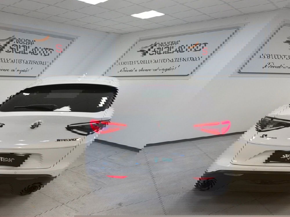 Alfa Romeo Stelvio usata a Palermo (16)