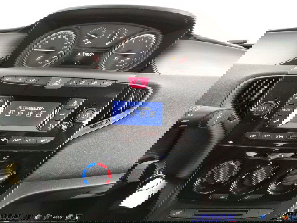 Lancia Ypsilon usata a Padova (16)