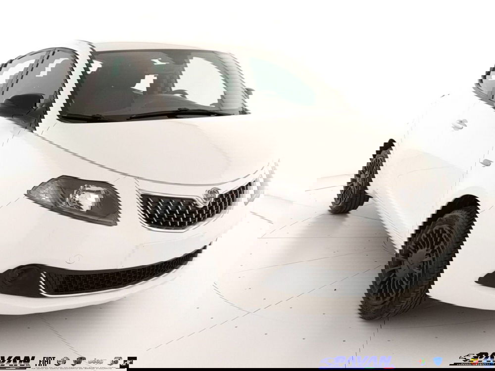 Lancia Ypsilon usata a Padova (3)