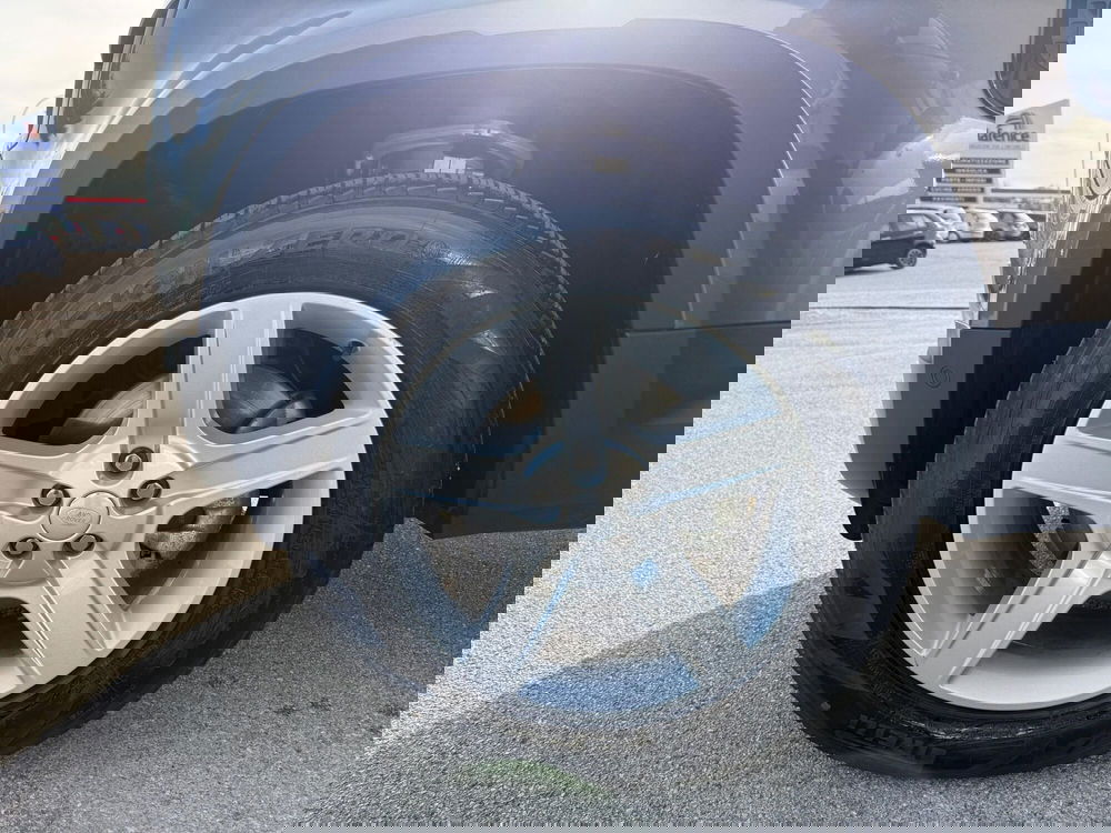 Land Rover Defender usata a Ascoli Piceno (9)