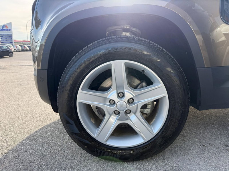 Land Rover Defender usata a Ascoli Piceno (9)