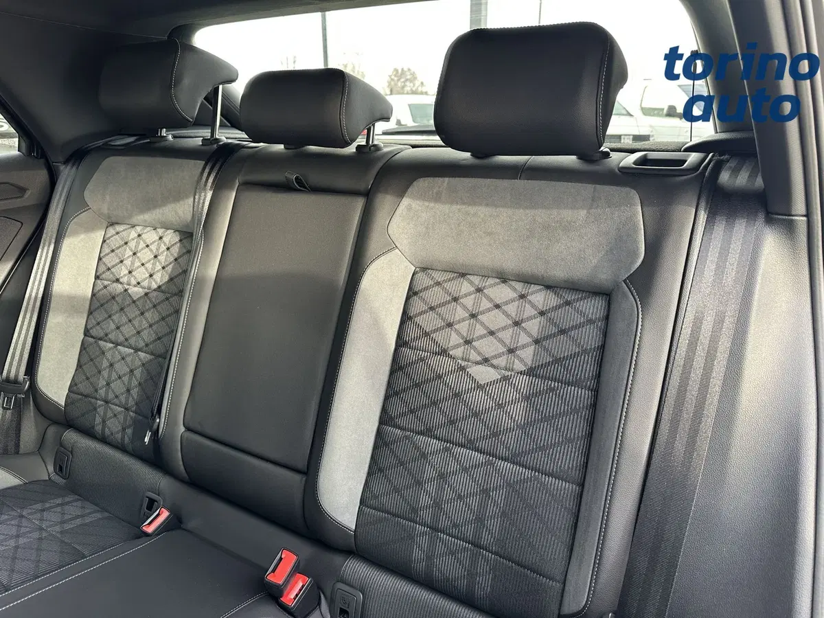 Volkswagen T-Roc usata a Torino (12)