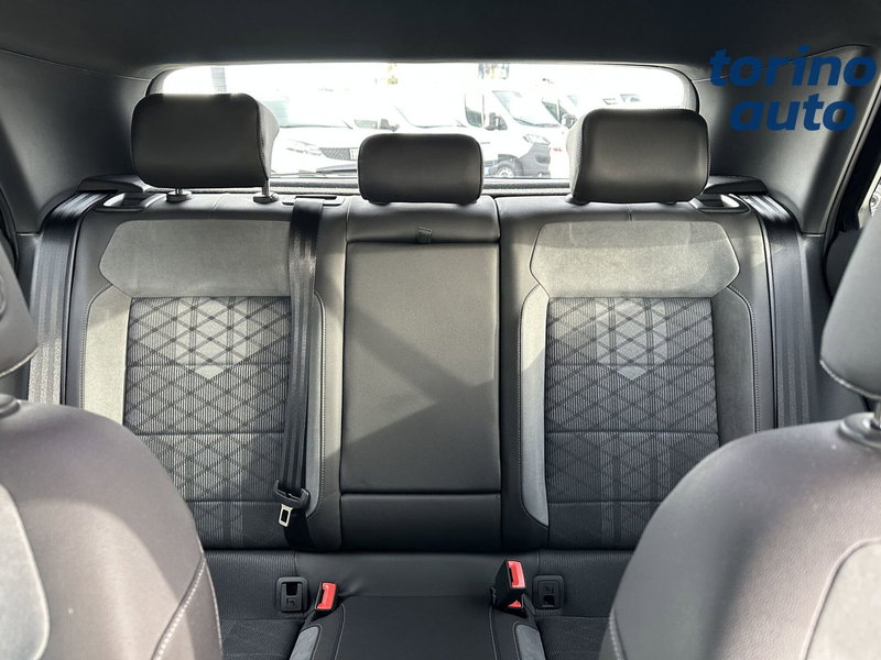 Volkswagen T-Roc usata a Torino (13)