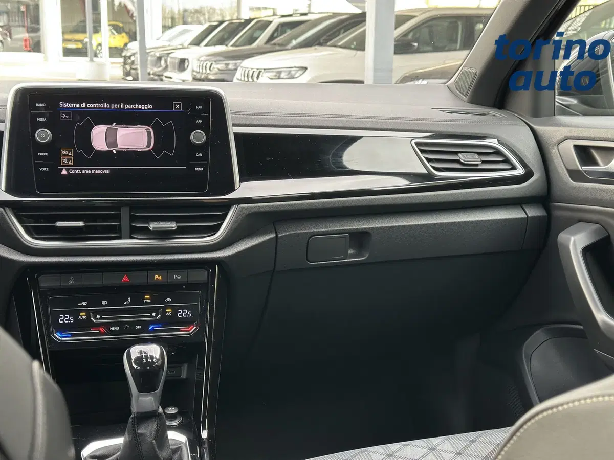 Volkswagen T-Roc usata a Torino (15)