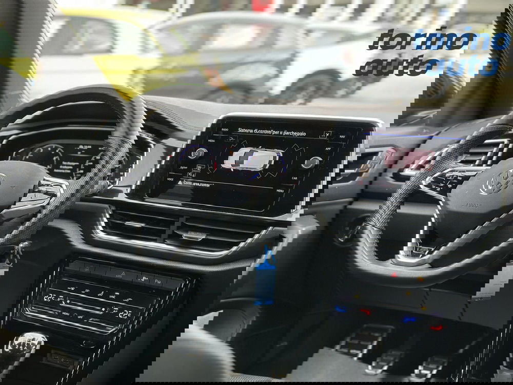 Volkswagen T-Roc usata a Torino (16)