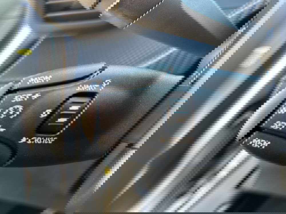 Peugeot 2008 nuova a Latina (14)