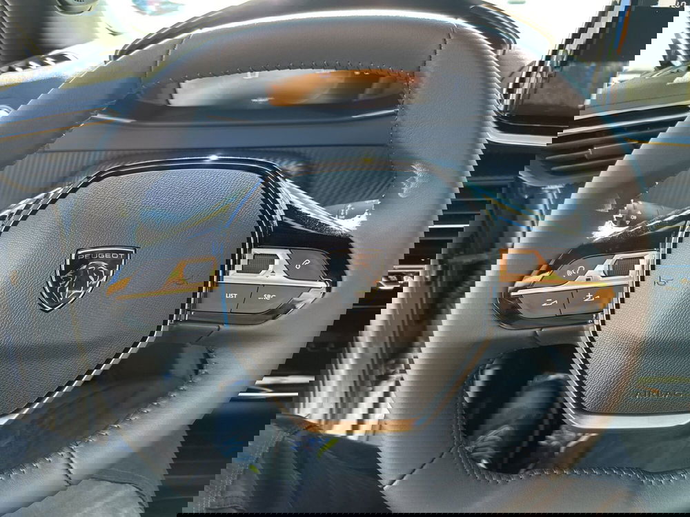 Peugeot 2008 nuova a Latina (15)