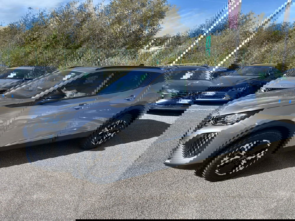 Peugeot 2008 nuova a Latina (8)