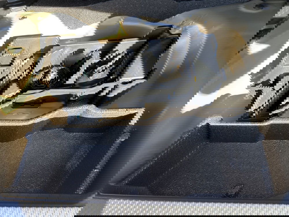 Peugeot 2008 nuova a Latina (11)