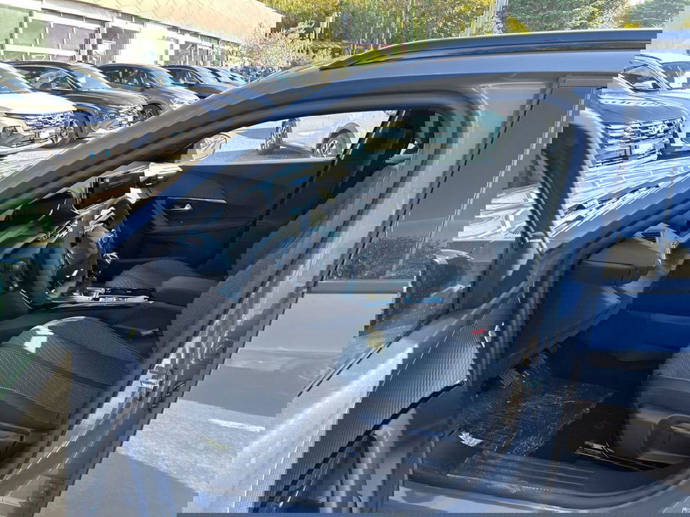 Peugeot 2008 nuova a Latina (13)