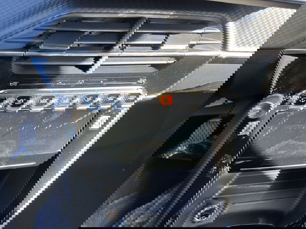 Peugeot 2008 nuova a Latina (17)