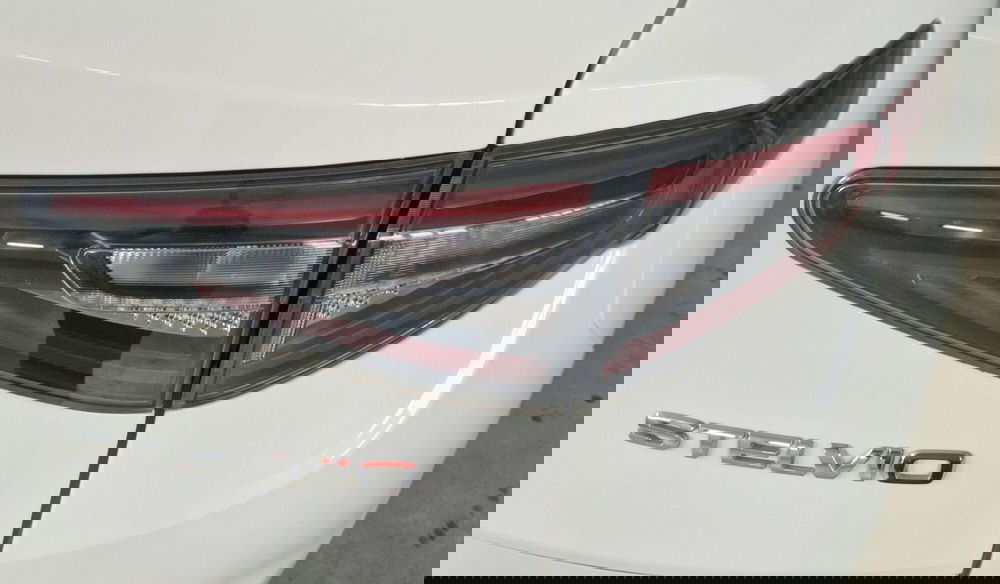 Alfa Romeo Stelvio usata a Terni (17)