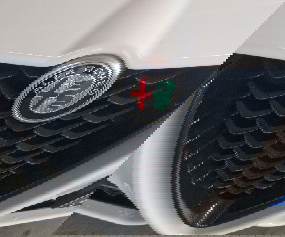 Alfa Romeo Stelvio usata a Terni (20)