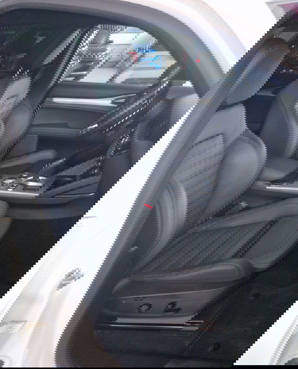 Alfa Romeo Stelvio usata a Terni (8)