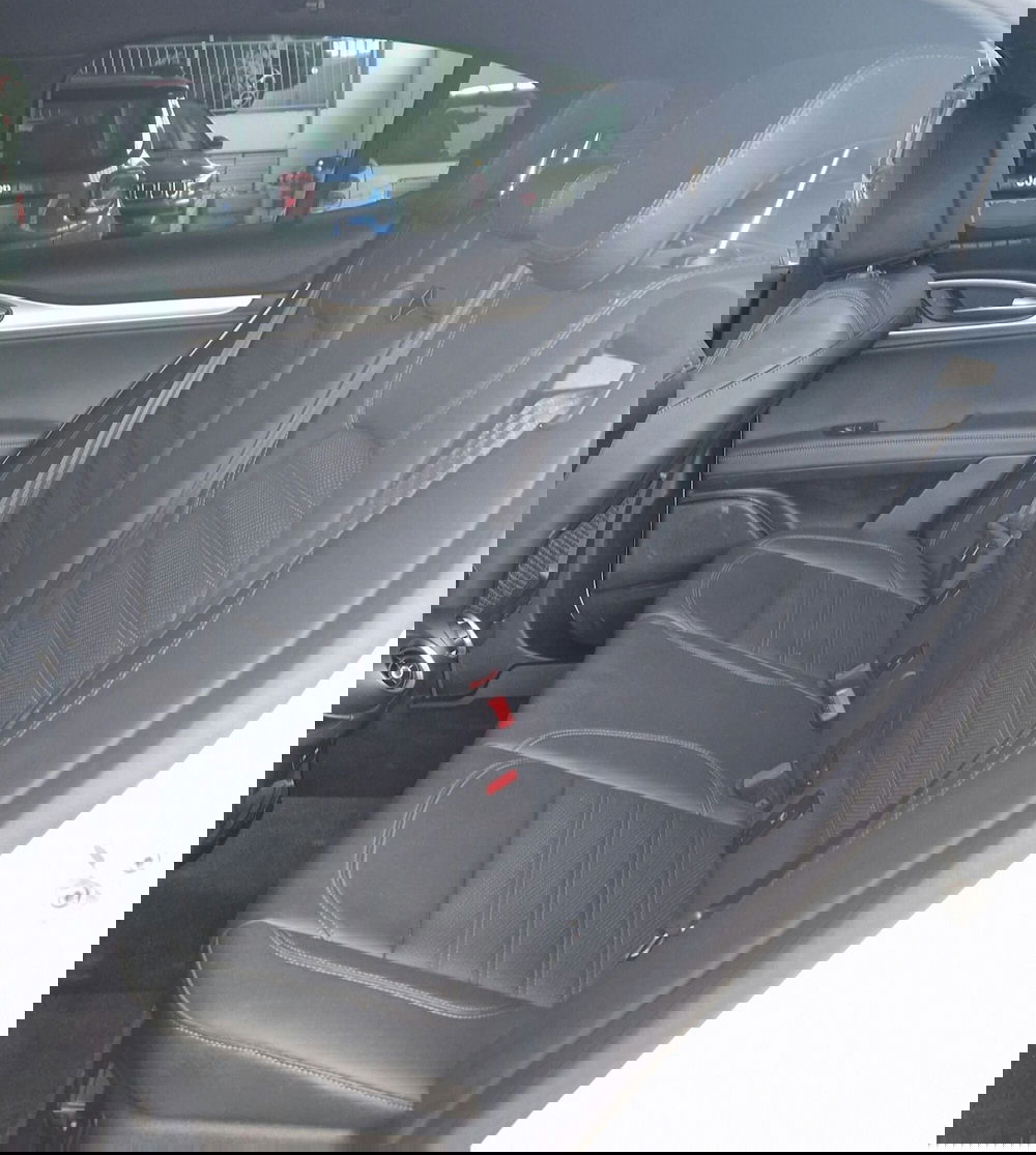 Alfa Romeo Stelvio usata a Terni (9)