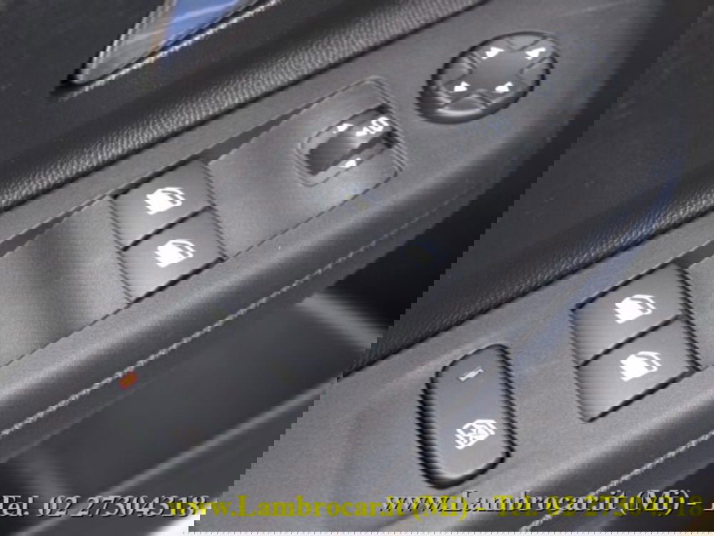 Opel Corsa nuova a Milano (17)