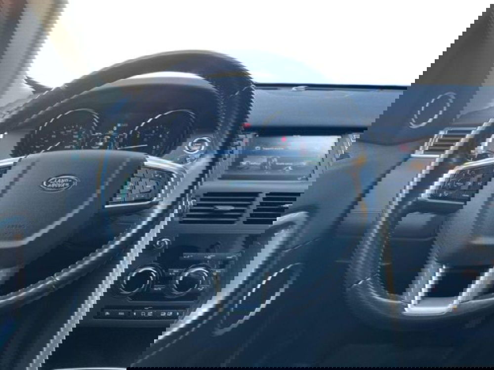 Land Rover Discovery usata a Lecce (12)