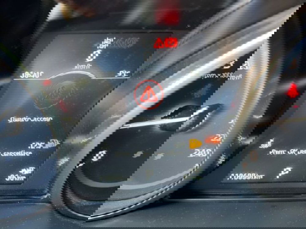 Land Rover Discovery usata a Lecce (13)