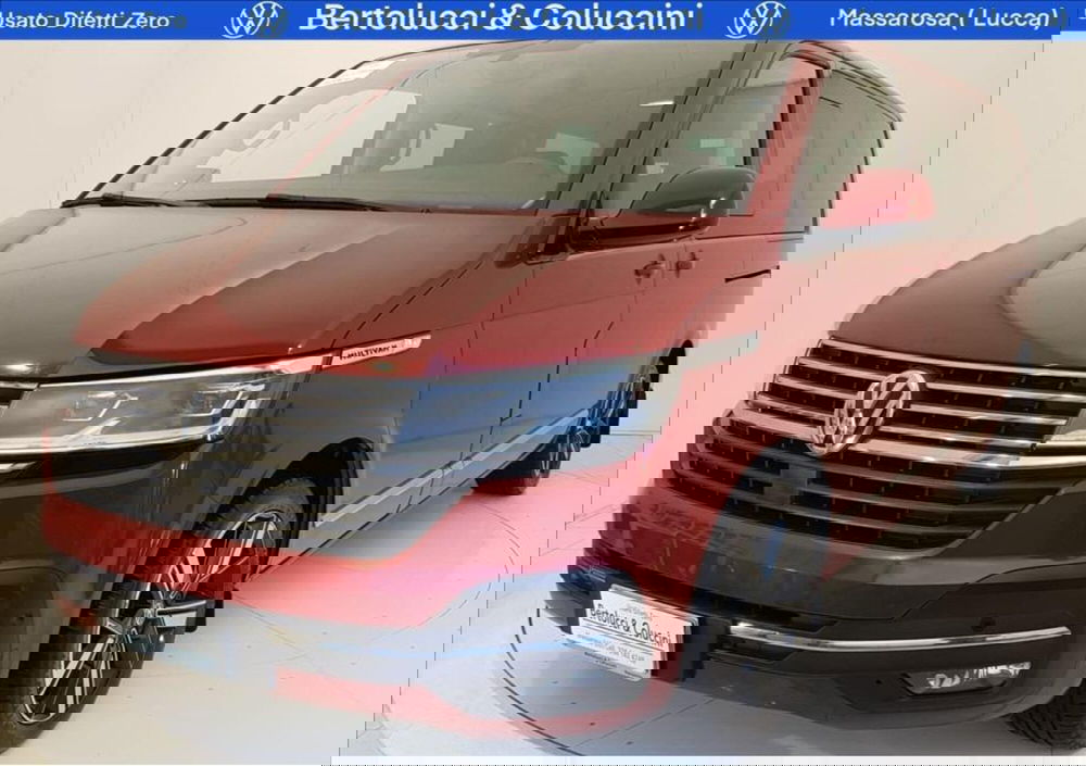 Volkswagen Multivan usata a Lucca