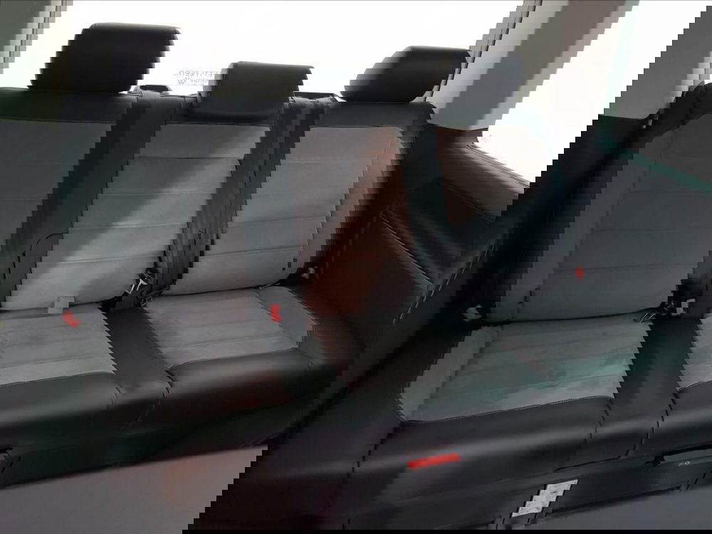 Volkswagen Multivan usata a Lucca (13)