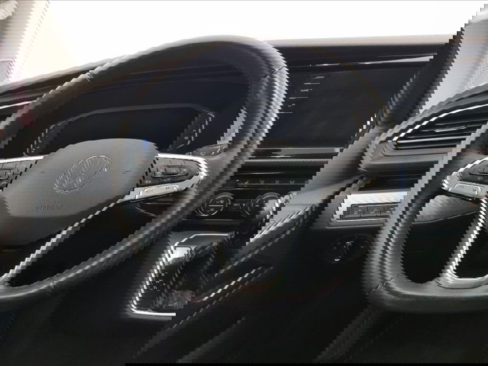 Volkswagen Multivan usata a Lucca (15)