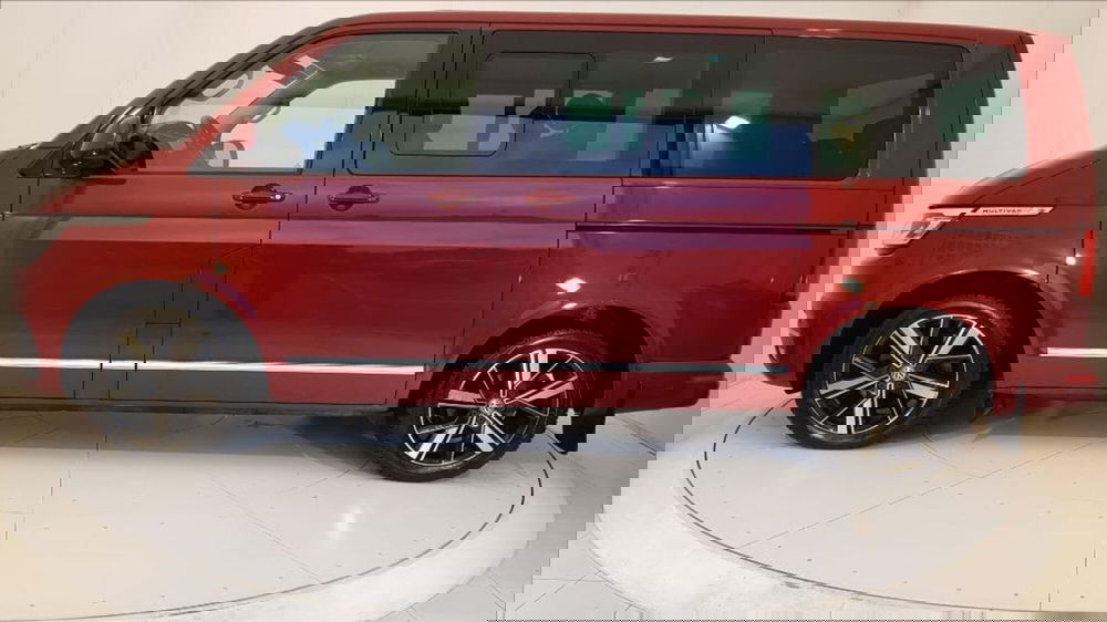 Volkswagen Multivan usata a Lucca (3)