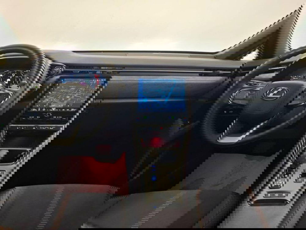 Lexus LBX usata a Torino (10)