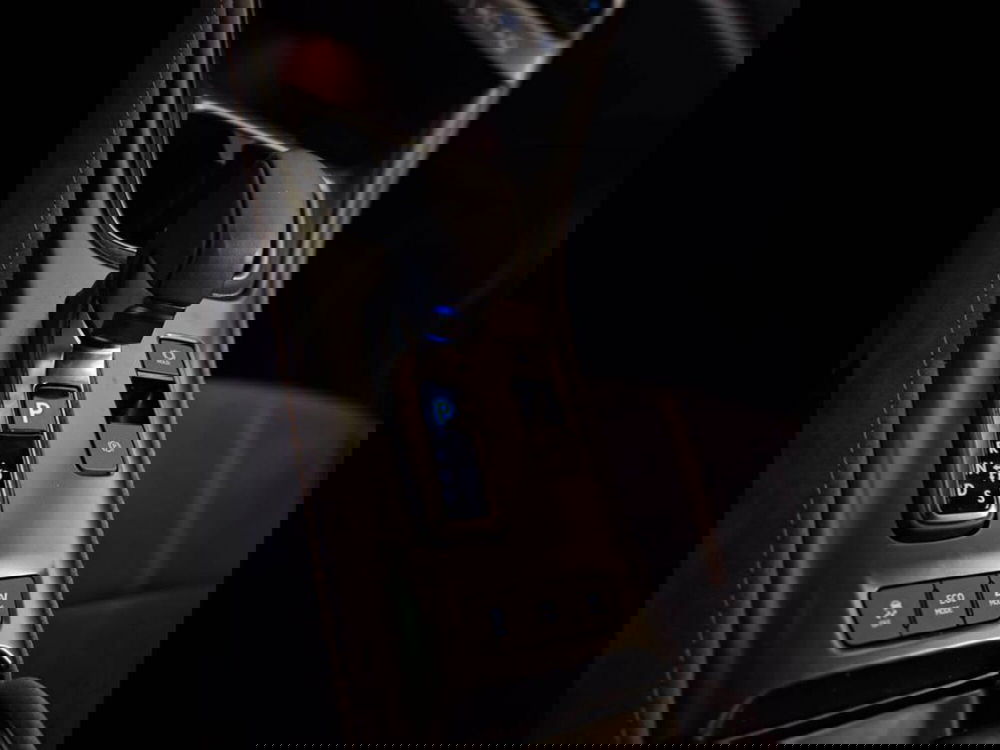 Lexus LBX usata a Torino (8)