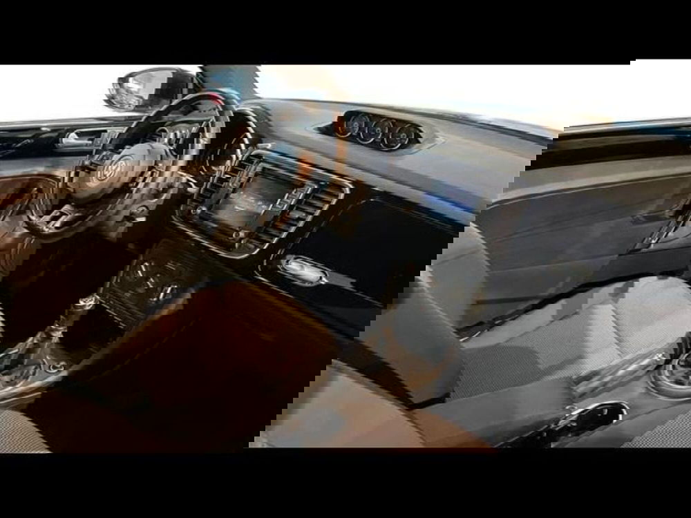 Volkswagen Maggiolino Cabrio usata a Firenze (11)