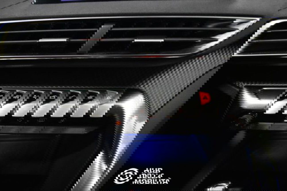 Peugeot 5008 usata a Perugia (13)