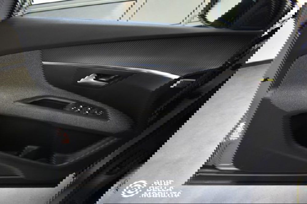Peugeot 5008 usata a Perugia (7)