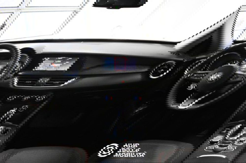 Alfa Romeo Stelvio usata a Perugia (10)