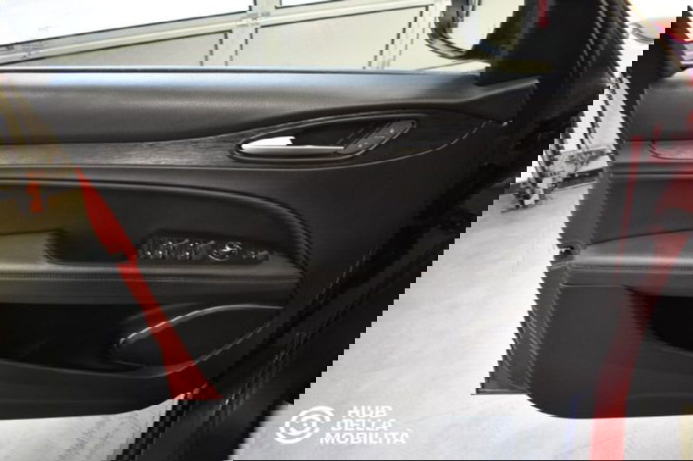 Alfa Romeo Stelvio usata a Perugia (7)