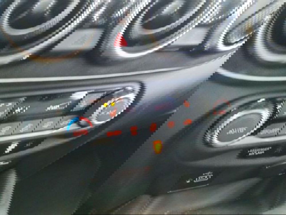 Nissan Juke usata a Como (18)