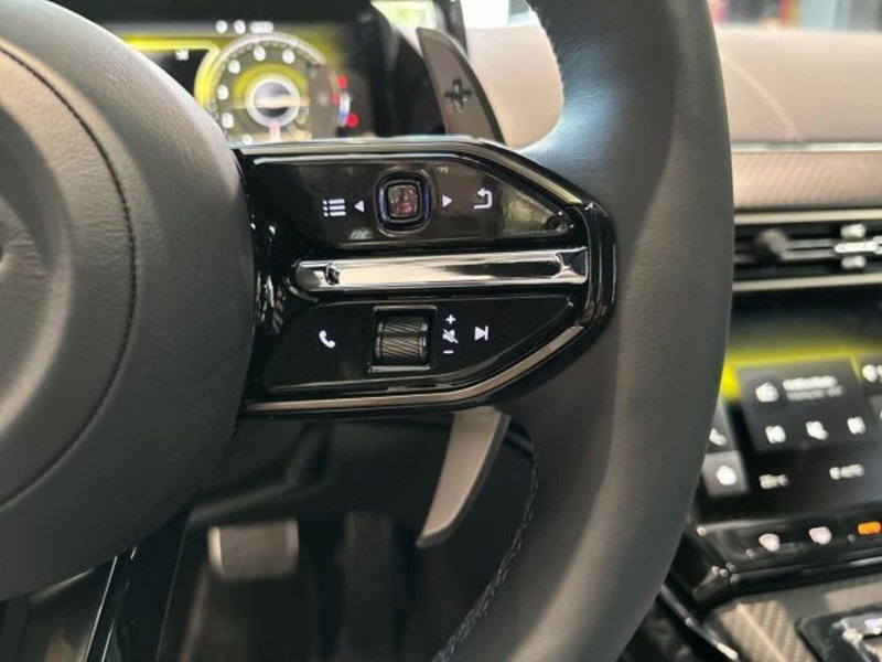 Aston Martin Vantage Coupé usata a Bologna (17)
