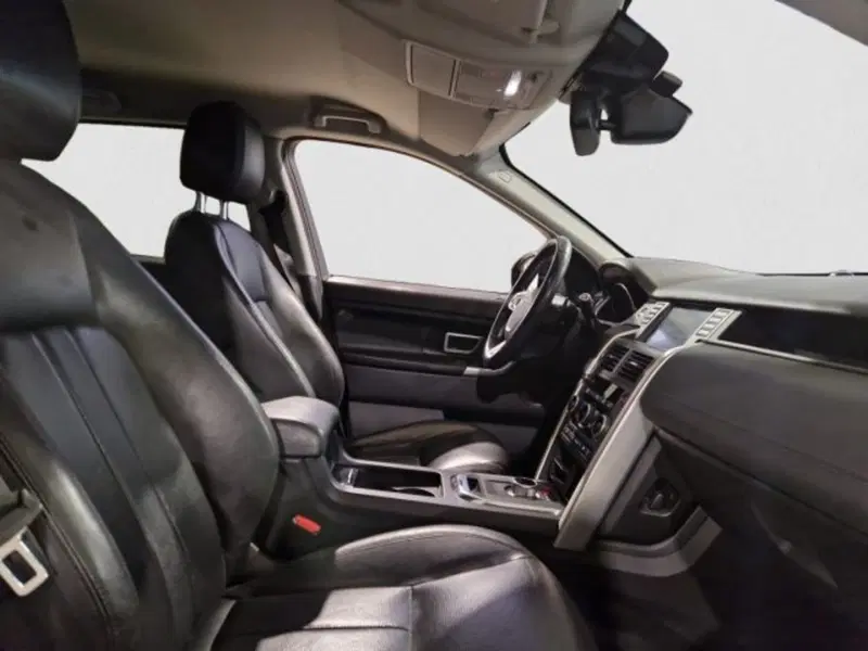 Land Rover Discovery Sport usata a Livorno (9)
