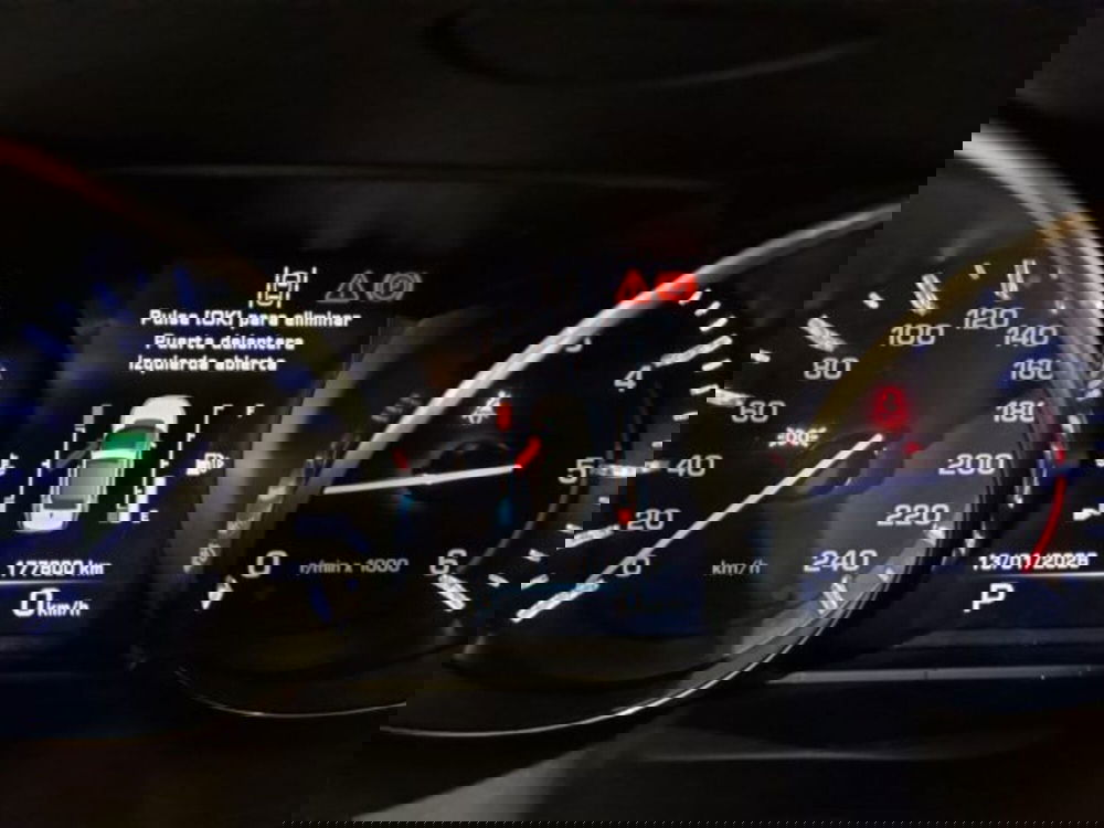 Land Rover Discovery Sport usata a Livorno (17)