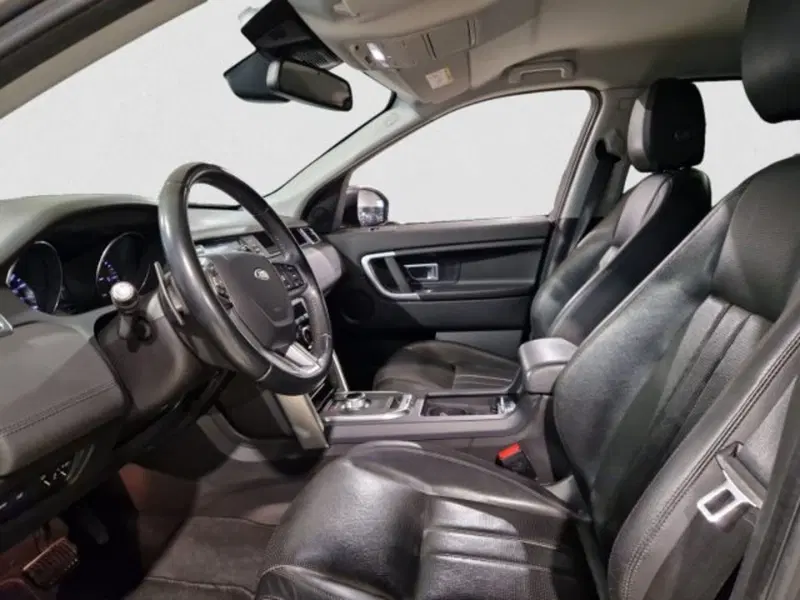 Land Rover Discovery Sport usata a Livorno (7)