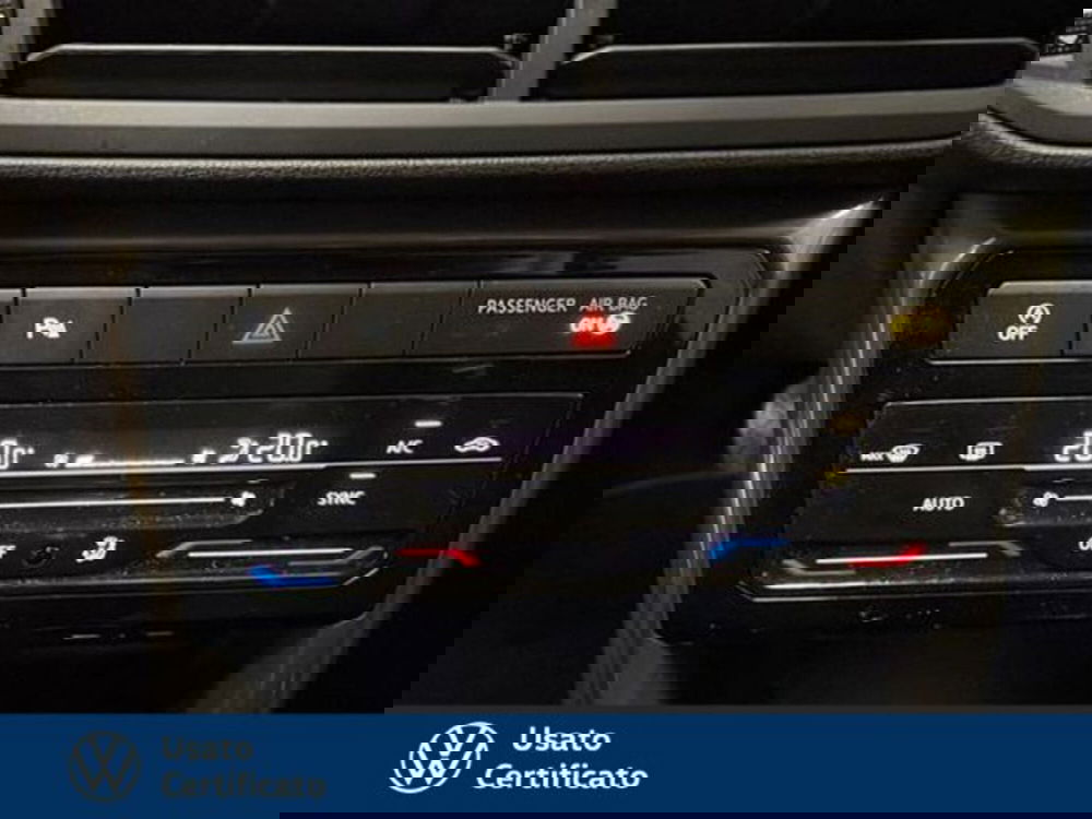 Volkswagen T-Cross usata a Vicenza (17)