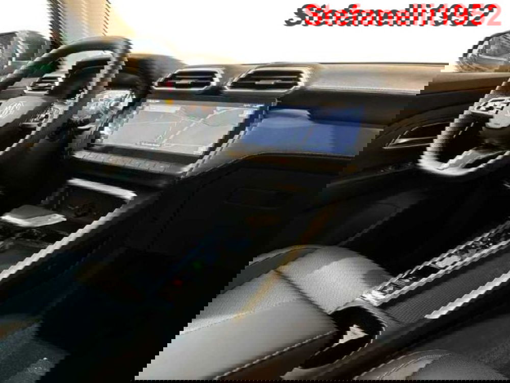 Mg ZS EV nuova a Bologna (15)